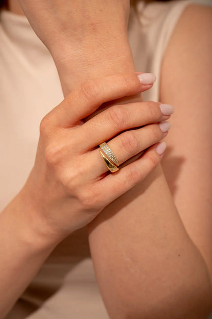 Bague Élégante avec Pierres Scintillantes