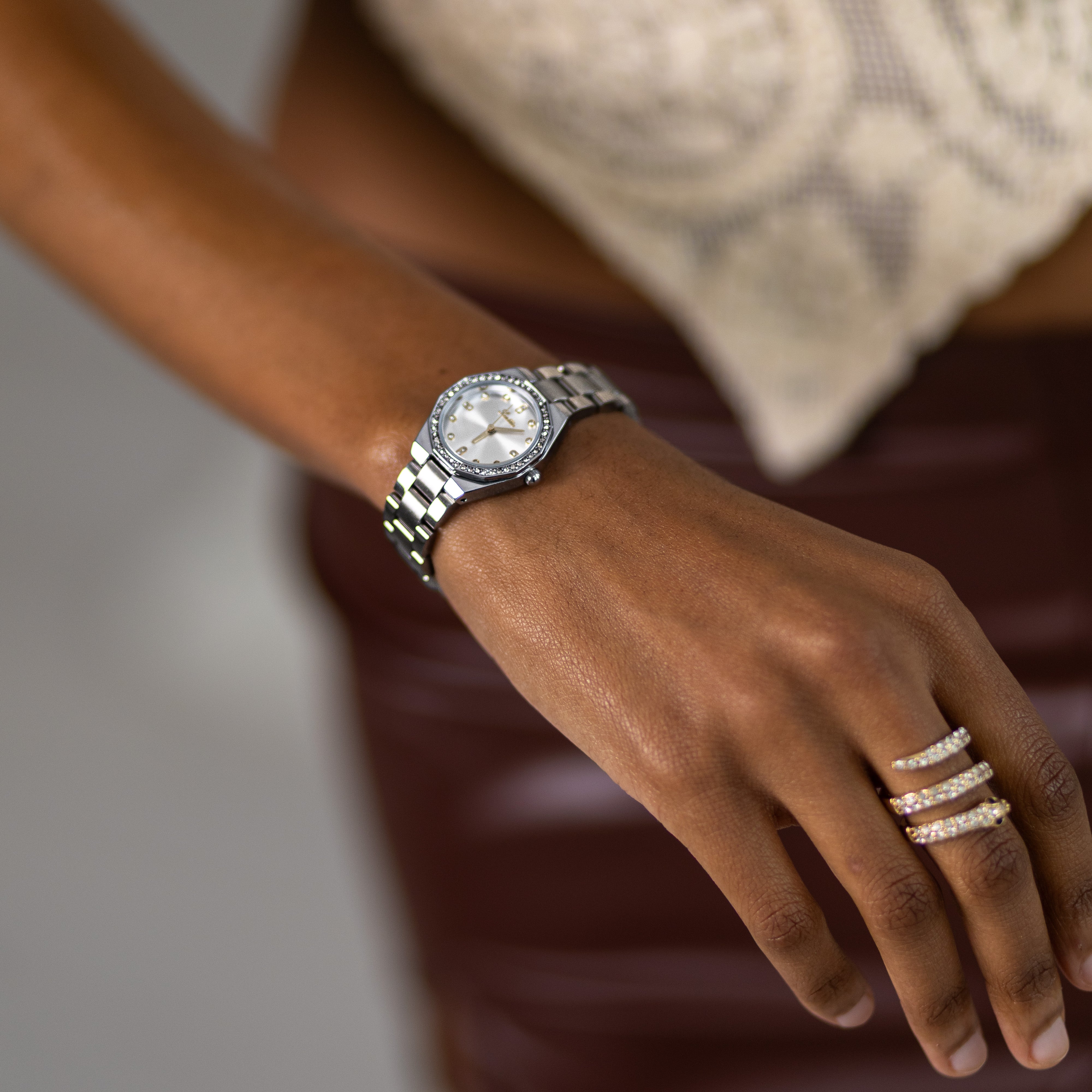 Muse-Uhr – Sanftes Silber
