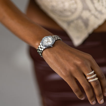 Muse-Uhr – Sanftes Silber