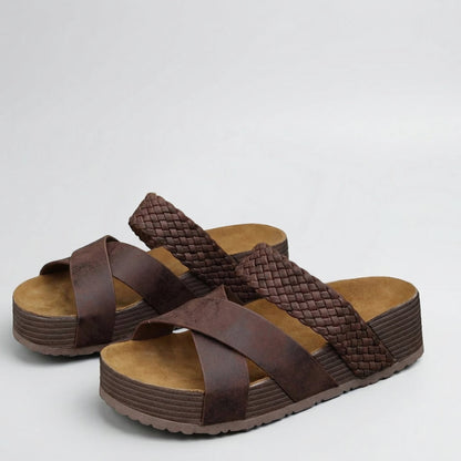 Nikki - Modische orthopädische Sandalen